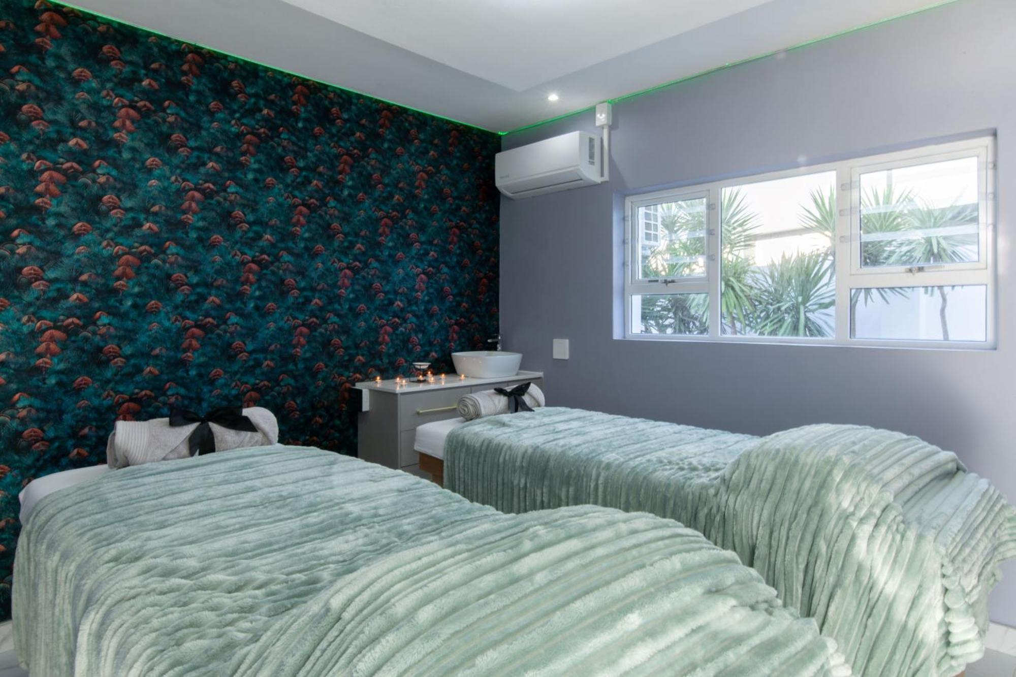 Dolphin Bay Boutique Hotel And Spa Порт-Елізабет Екстер'єр фото